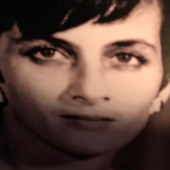 Meet your Posher, Katherine - Picture 1 of 5